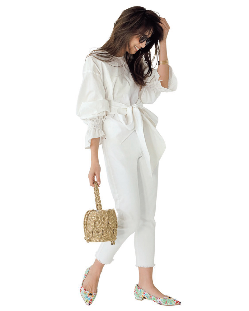 2019/07/white02.jpg