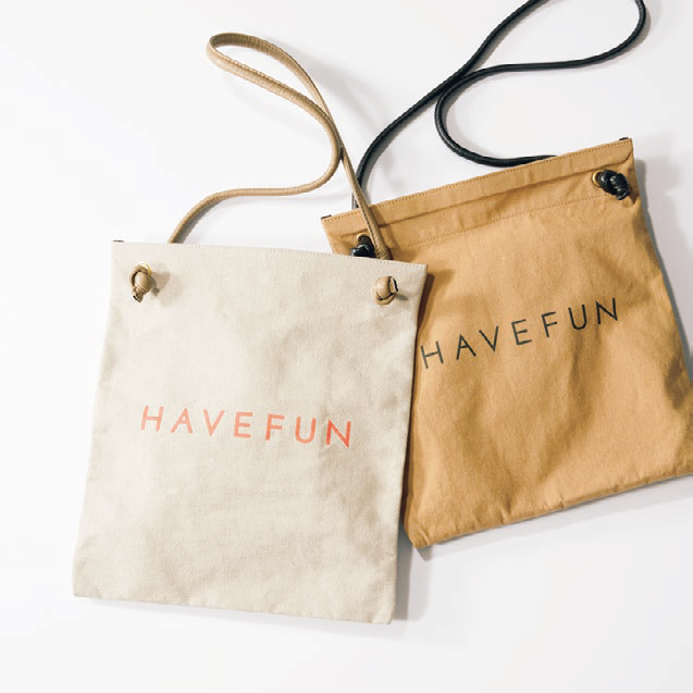 HAVEFUNのロゴショルダーバッグ